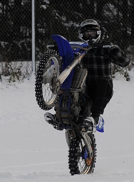 JOF_4398 Jonas wheelie.jpg